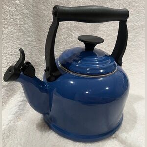 Le Creuset Enameled Steel Brittany Kettle 2.1 Liter/2.2 Quart, Blue